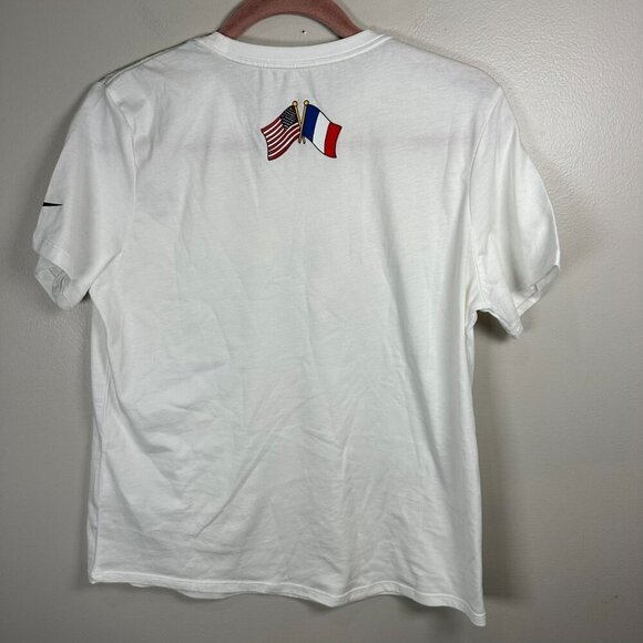 Nike USA Club Eagle Graphic T-Shirt Women's Size Medium - Picture 8 of 8